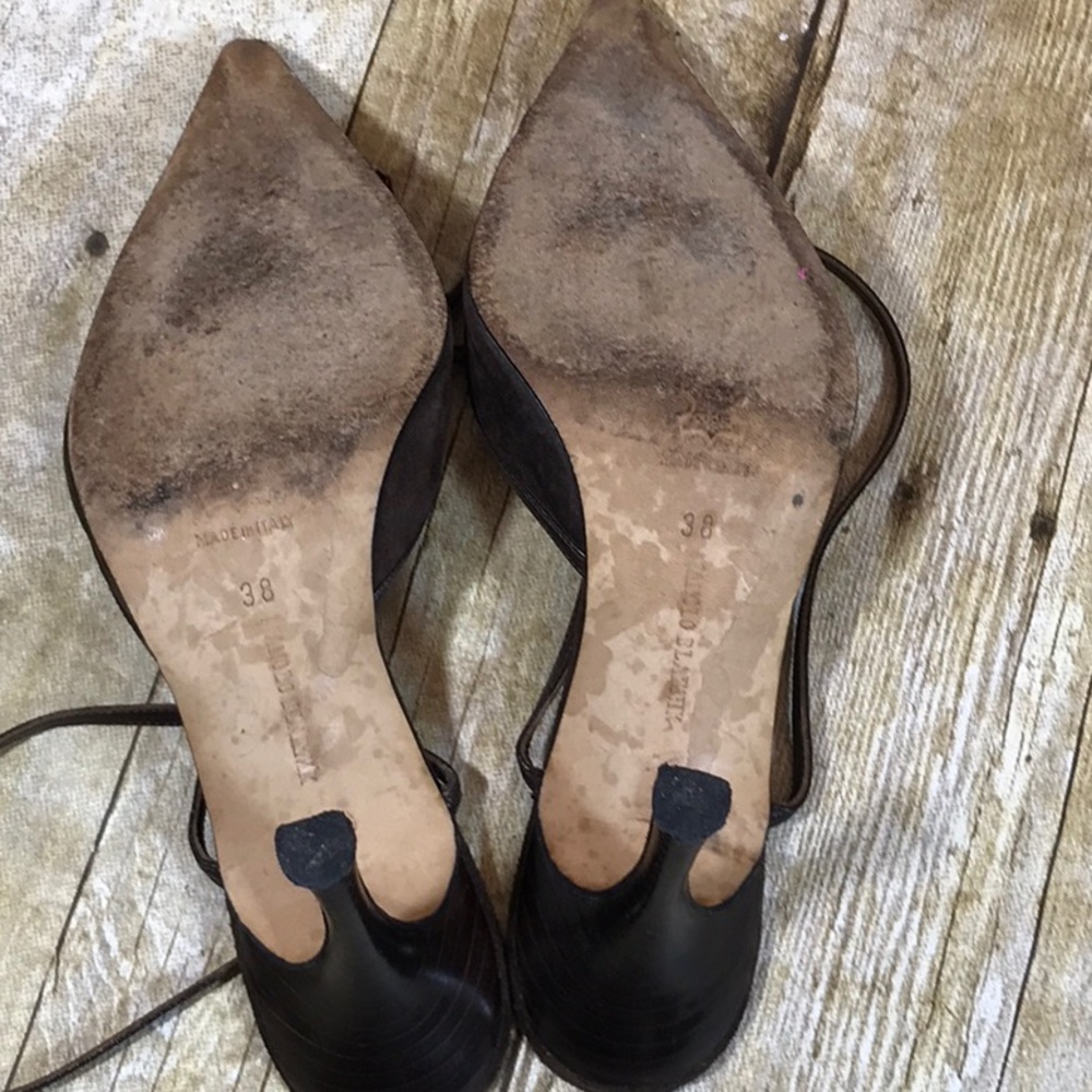 Manolo Blahnik ankle strap heels - Picture 4 of 5